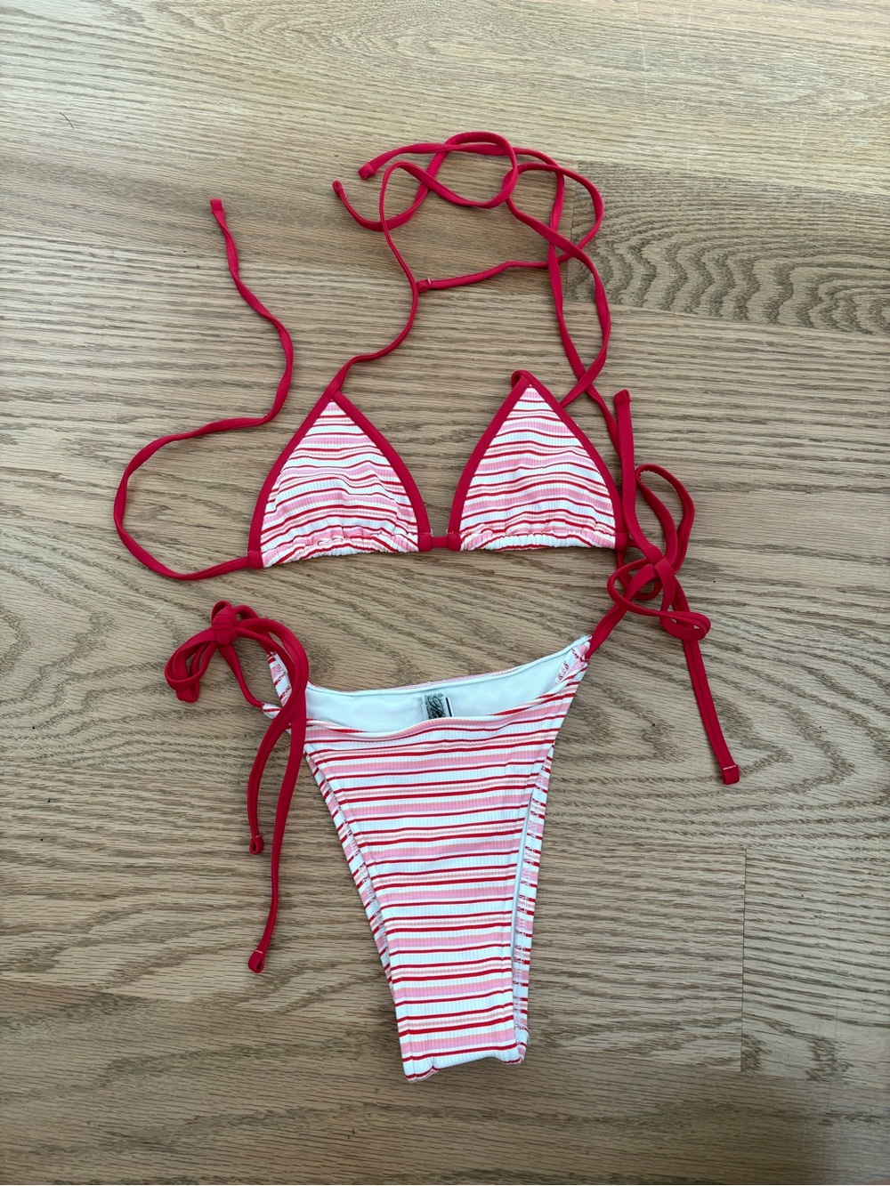 Frankie’s Bikinis set